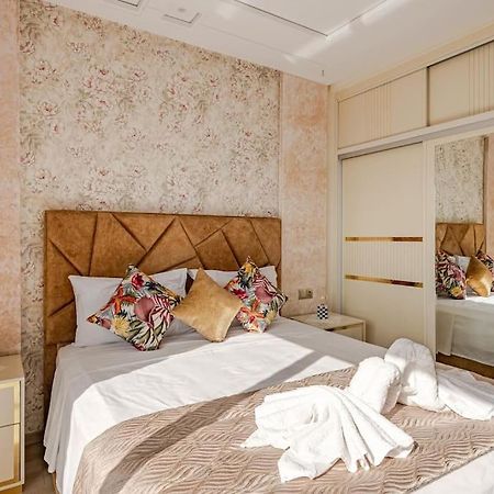 Appartamento Royale Duplexe Pleine Centre Tanger Esterno foto