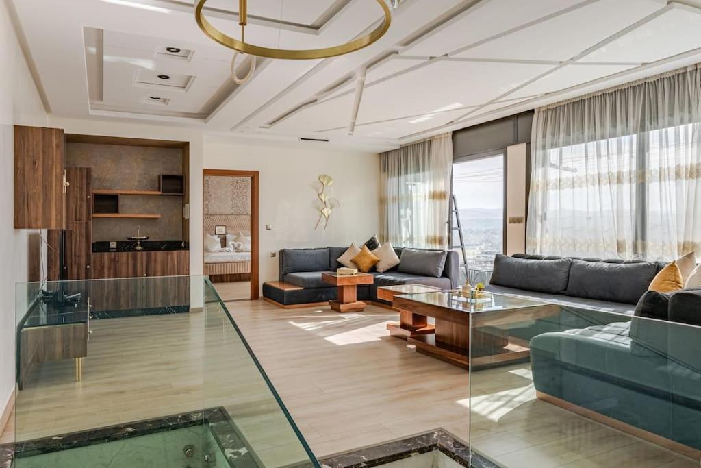 Appartamento Royale Duplexe Pleine Centre Tanger Esterno foto