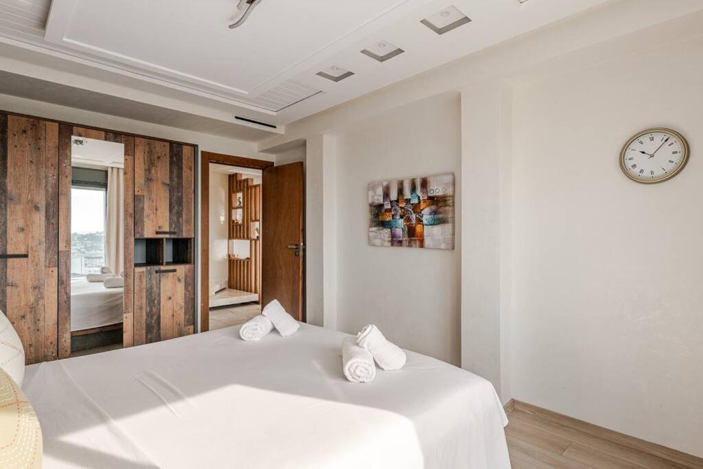 Appartamento Royale Duplexe Pleine Centre Tanger Esterno foto