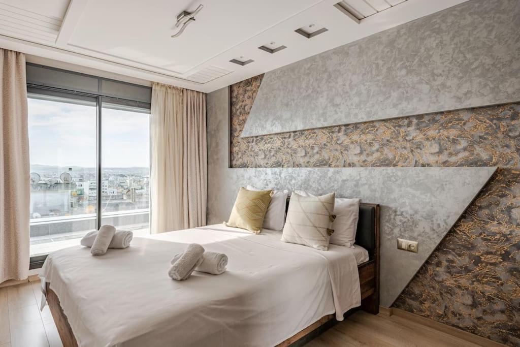 Appartamento Royale Duplexe Pleine Centre Tanger Esterno foto