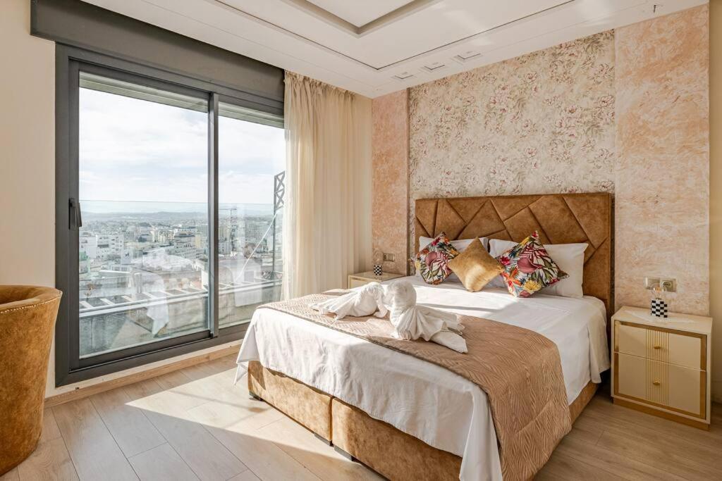 Appartamento Royale Duplexe Pleine Centre Tanger Esterno foto
